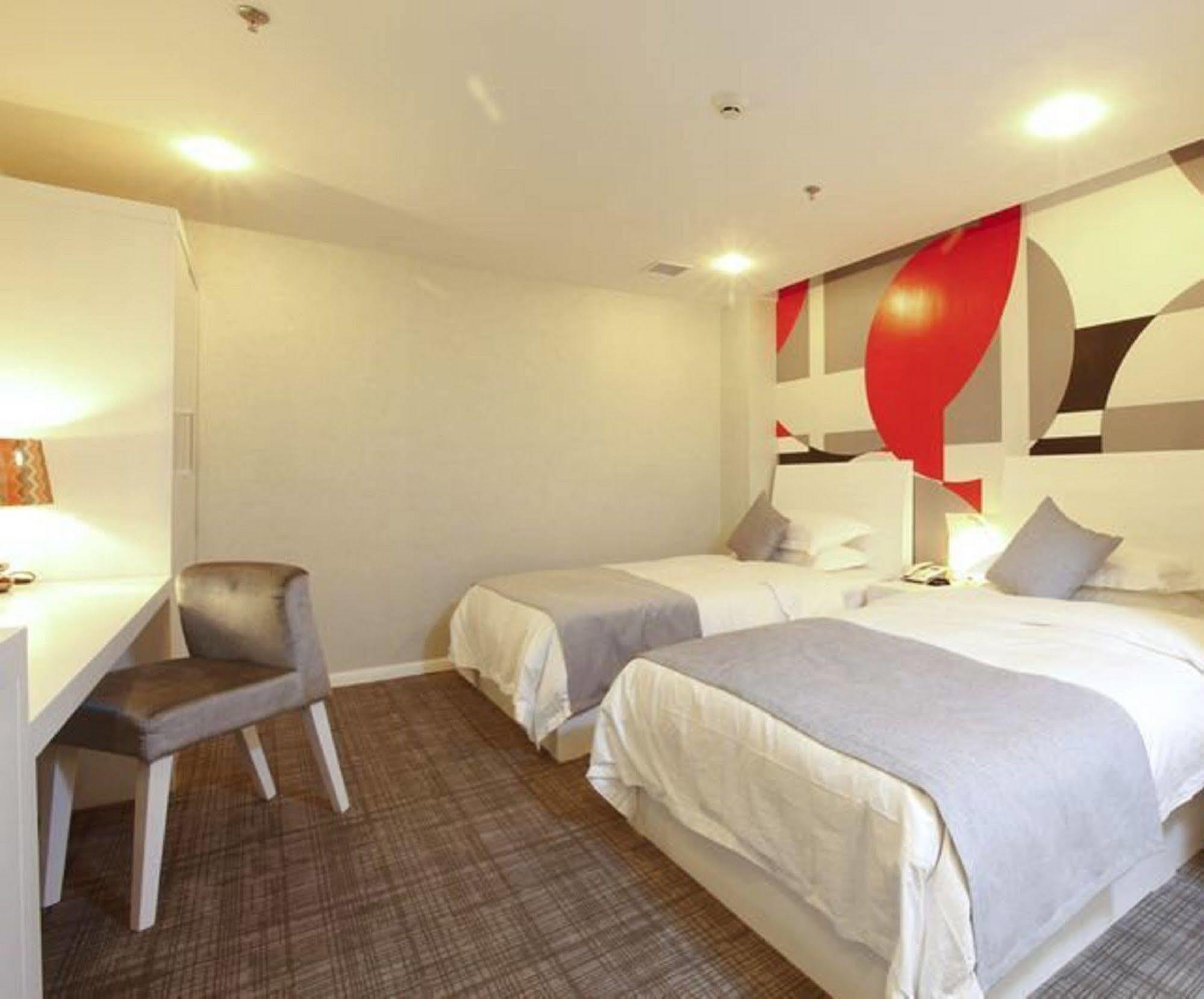 Beijing Jiang Tai Hotel  Buitenkant foto
